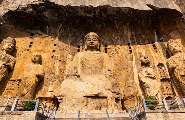 Longmen Grottoes Entry Ticket with Optional Guide or Transfer