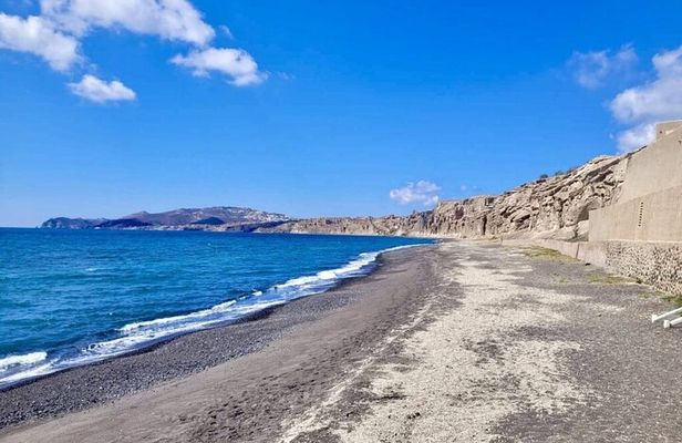 Santorini Private Beach & Swimming Tour – Volcanic Coastline