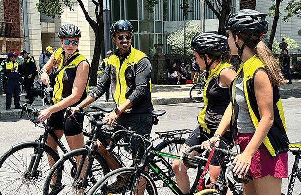 Sunday Bike Ride Through Mexico City