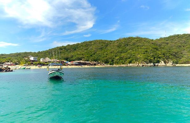 Private Boat Tour of the 9 Bays of Huatulco
