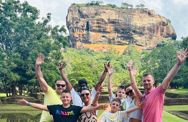 Sigiriya Lion Rock With Dabulla Cave Temple