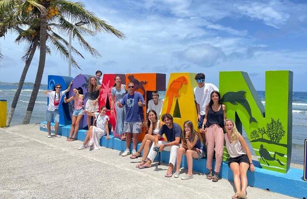 Custom Private Roatan Shuttle Tour: Explore at Your Own Pace