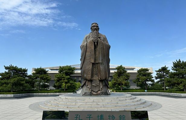 Qufu Walking Tour: Confucius Temple Family Mansion Cemetery