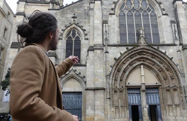 Bordeaux: Eleanor of Aquitaine & Medieval Bordeaux Tour
