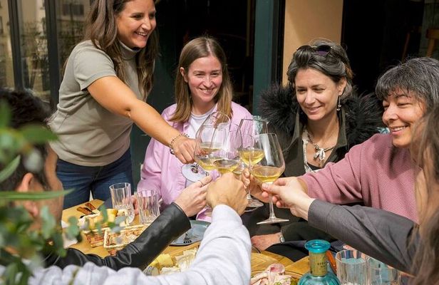 Eating Paris Montmartre Food and Wine Small Group Tour