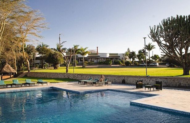 8-Day Private Luxury Safari: Northern Parks & Materuni Waterfalls