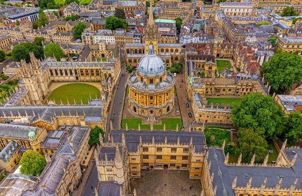 Harry Potter Bodleian Library, Oxford and Lacock Day Tour