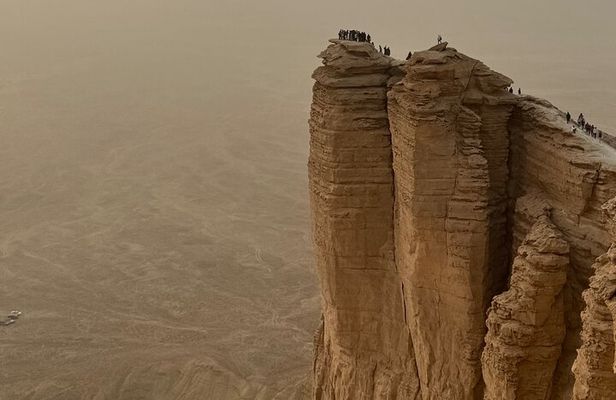Riyadh Desert Adventure Edge of the World Guided 4x4 Tour