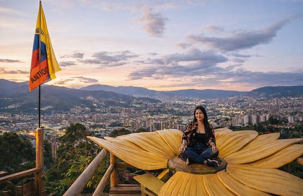 Private Half-Day Food Tour Visiting Best Viewpoints in Medellín!