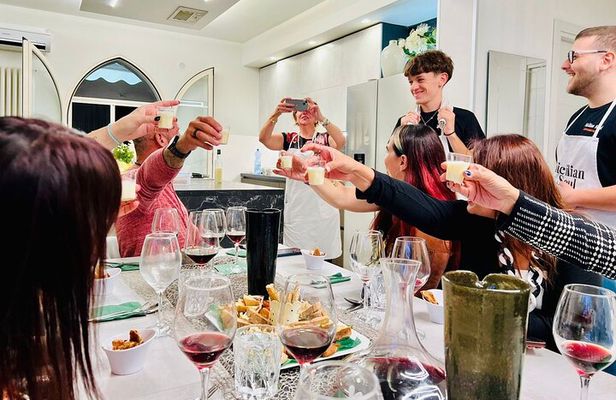 Taormina : Etna Wines and Lunch in an Authentic Sicilian House