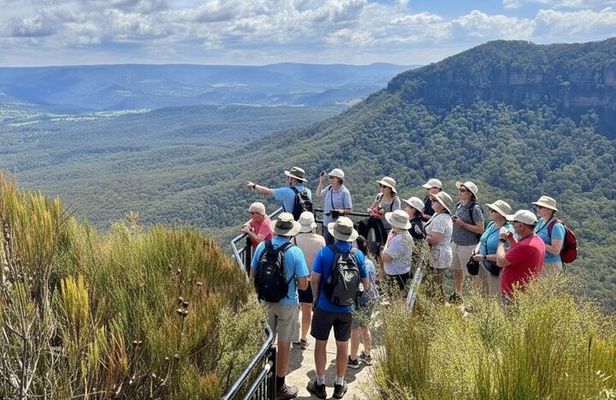 Blue Mountains Mercedes Tour: Scenic World, Falls & Leura