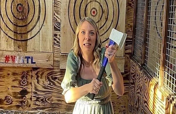 1 Hour Axe Throwing Experience