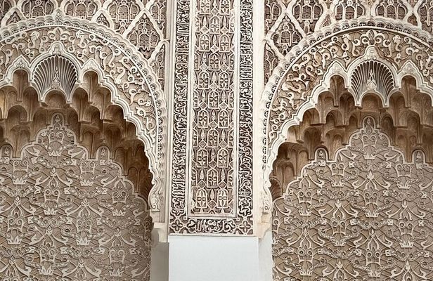 Bahia Palace and Ben Youssef Medrassa half day medina tour