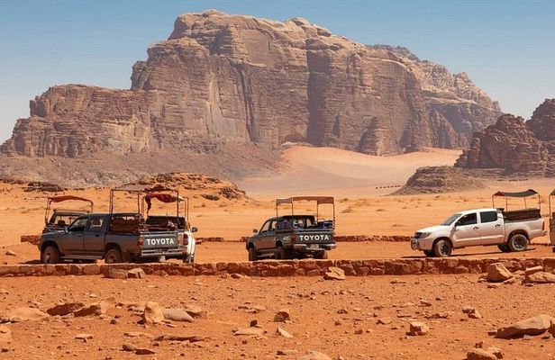 Jordan Explorer 4 days Tour Experience –Petra, Wadi Rum, Dead Sea