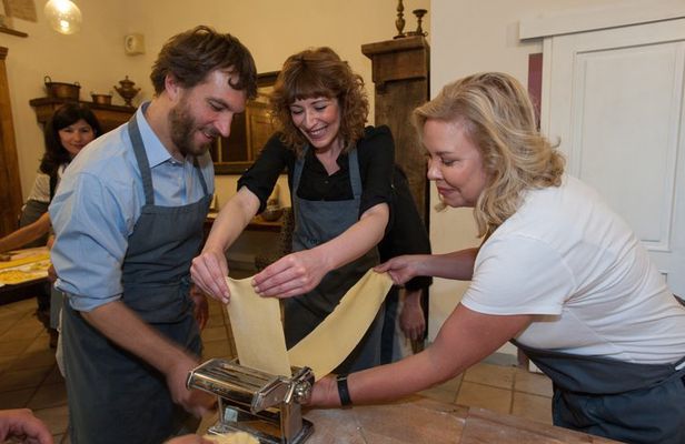 Authentic Florence Pasta-Making Class with Eating Europe