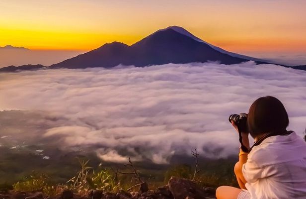  Mount Batur Sunrise Hike with Breakfast & Local Guide