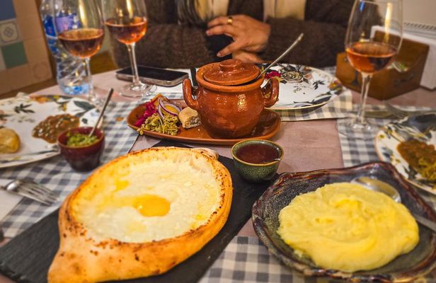 Private Tbilisi Food Tour: 9 Tastings Walk in Bohemian District