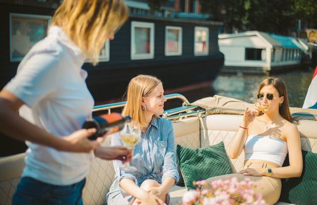 1 Hour Iconic Canal Belt Cruise