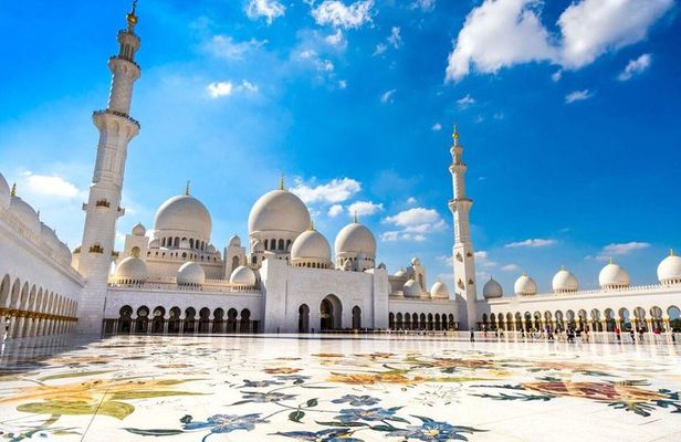 Abu Dhabi: Budget-Friendly Sharing Tour from Dubai
