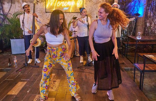 The Ultimate Merida Salsa Night: Lesson + 2 Local Bars
