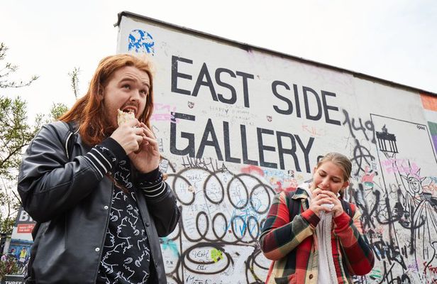 East Berlin Food Tour with Berlin Wall and Craft Beer