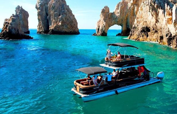 Private Boat Adventure in Cabo Whale Watching and Snorkeling