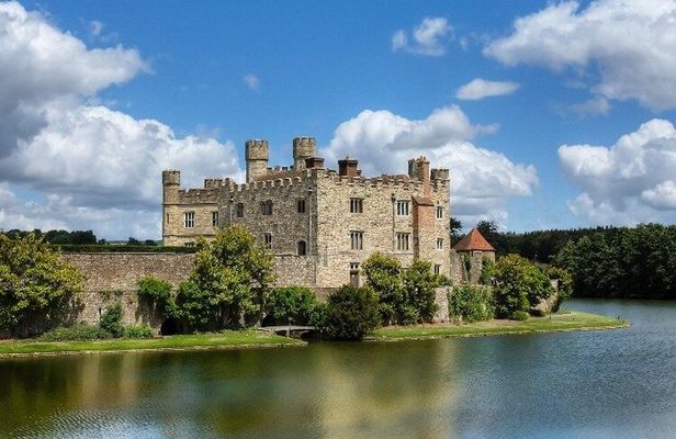 Leeds Castle, Canterbury and White Cliffs of Dover with Guide