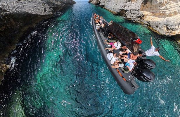 Speedboat Tour at Blue Gem Cave and Grama Bay