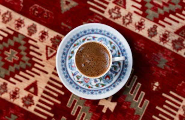 Old Istanbul Uncovered: Courtyards, Stories & Coffee with a Local