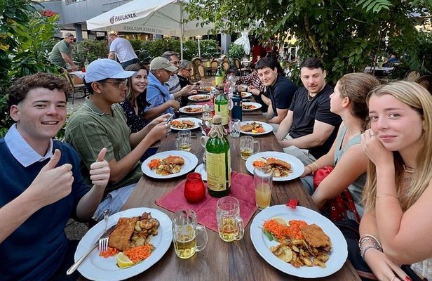 Berlin Food Club: Hidden Local Food Tour in Kreuzberg & Neukölln
