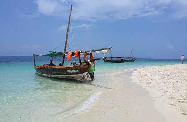 Blue Lagoon Safari Minai Bay