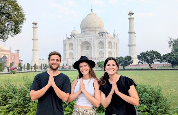Taj Mahal: Small Group Tour
