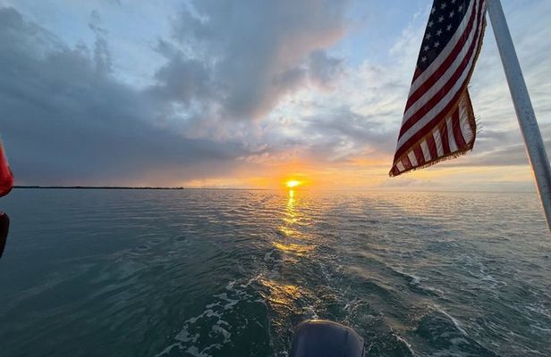 Florida Keys Sunset Cruise with Champagne Toast and Seafood