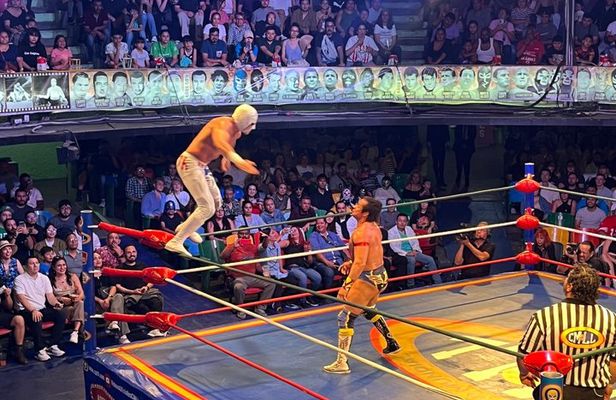Drinks, Music and Lucha libre on a Saturday Night in Mexico City