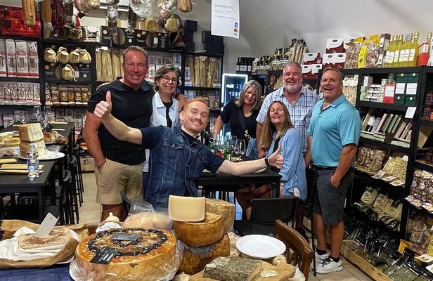 Napoli Food Tour: 10+ Tastings from Pizza to Limoncello
