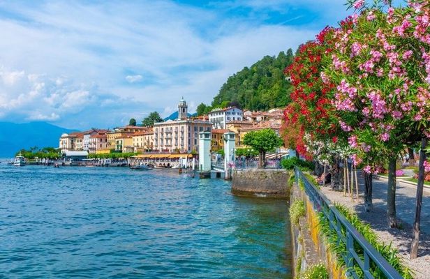 Small-Group Lake Como Highlights with Scenic Cruise from Milan