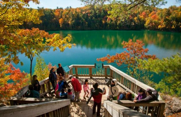 Gatineau Park Scenic Lookout Tour 2 Hours