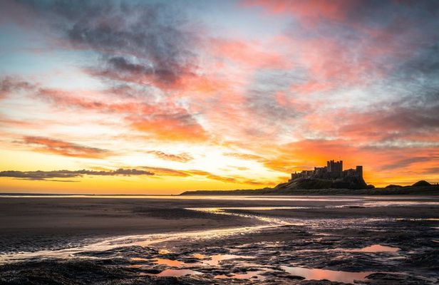 Coastal Kingdoms Day Tour Lindisfarne and Bamburgh Castle