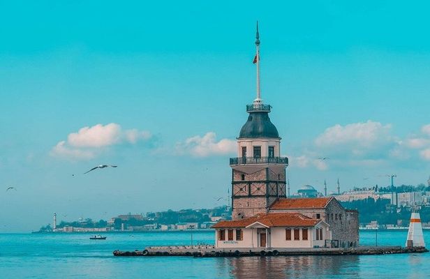 Istanbul Full Day Bosphorus Cruise and Beylerbeyi Palace Tour
