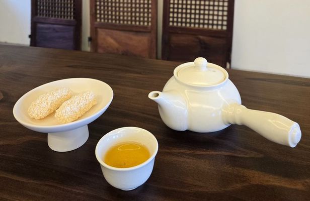 Small group Market Tour and Korean Cooking Class in Gyeongju