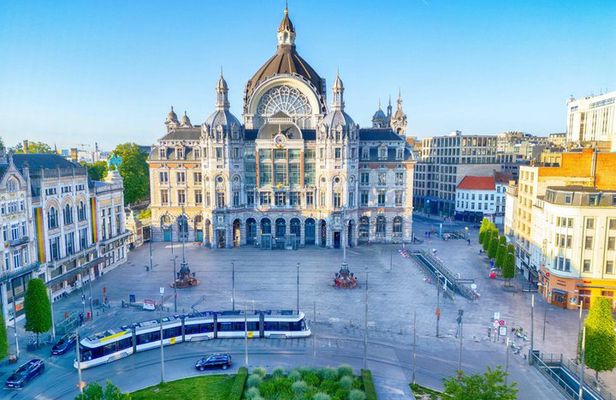 Brussels and Antwerp Day Tour with Stop at the Iconic Atomium