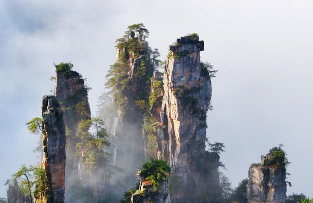 2-Day Private Tour to Mt.Avatar & Glass Bridge & Baofeng Lake