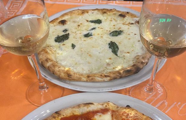 Naples Street Food Meal Experience by Car