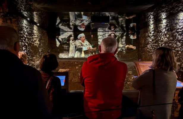 Krakow: Rynek Underground Guided Tour with Skip-the-Line