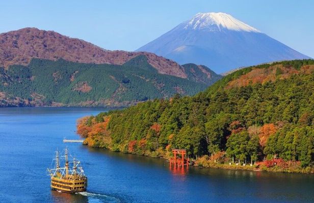 Hakone Private & Custom Day Tour with English Driver Guide