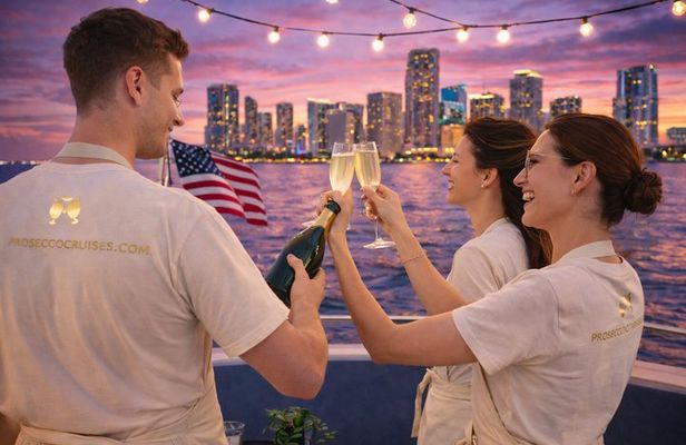 Miami: Unlimited Prosecco Cruise with Skyline Views