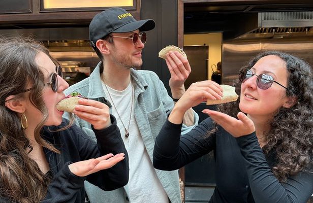 Taco Treasure Hunt and Self-Guided Food Walking Tour of London 