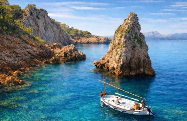 Alcudia Boat Tour Visit Places Only Accessible by Boat