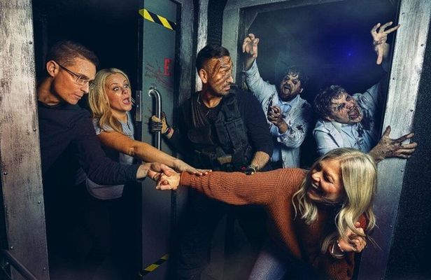 Trilling Xenomorph XL Queens Spawn Escape Room Experience!