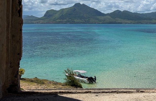 Mauritius: 5 Islands Speedboat Tour with BBQ and Snorkeling